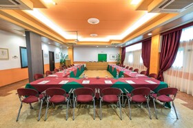 West Point Airport Hotel