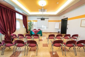 West Point Airport Hotel