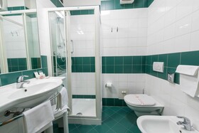 West Point Airport Hotel