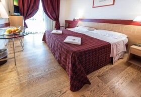 West Point Airport Hotel