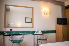 West Point Airport Hotel