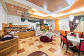 West Point Airport Hotel