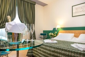 West Point Airport Hotel