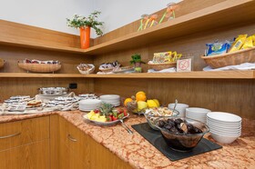 West Point Airport Hotel