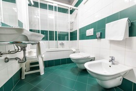 West Point Airport Hotel