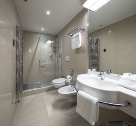 Best Western Hotel Biri