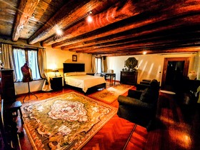 Villa Foscolo  Luxury Rooms & Apartments