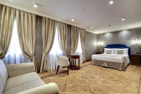 Dona Palace
