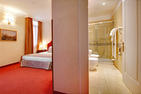 Dona Palace