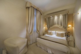 Hotel A La Commedia