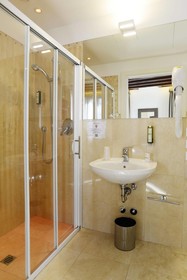 Leone Hotel