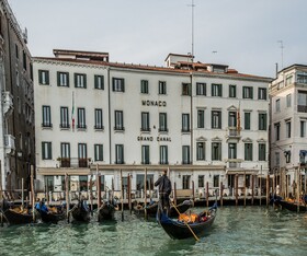 Hotel Monaco & Grand Canal