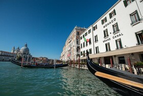 Hotel Monaco & Grand Canal