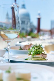 Hotel Monaco & Grand Canal