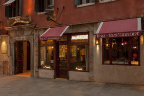 Hotel Saturnia & International