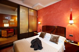 Hotel Saturnia & International