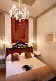 Hotel Saturnia & International