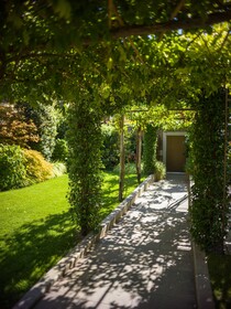 Madama Garden Retreat