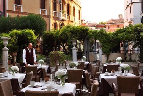 Pensione Accademia - Villa Maravege