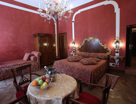 Hotel San Moise