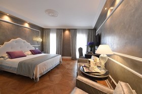 Hotel Savoia & Jolanda