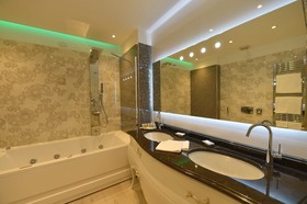 Hotel Savoia & Jolanda