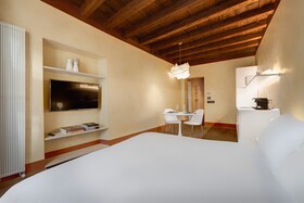 1881 Luxury Suites