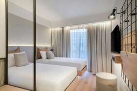 Moxy Verona