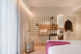 Moxy Verona