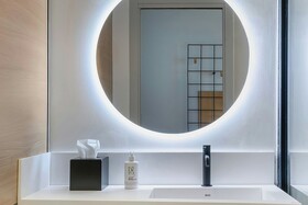 Moxy Verona