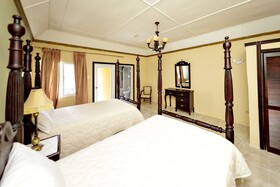 Star Light Chalet and Health Spa