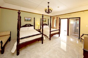 Star Light Chalet and Health Spa
