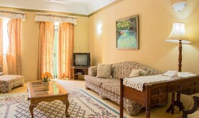 Star Light Chalet and Health Spa