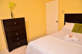 Kingston Sunset Guest Apartment