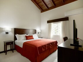 Shirley Retreat