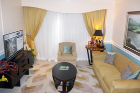 The Courtleigh Hotel & Suites
