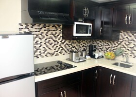 The Courtleigh Hotel & Suites