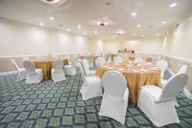 The Courtleigh Hotel & Suites