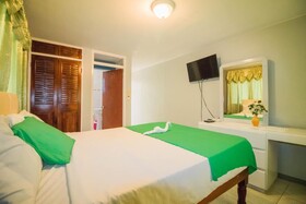 Enchanted Villas Inn