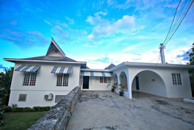 Kenwood Villa