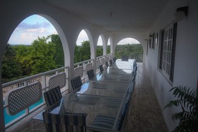 Kenwood Villa