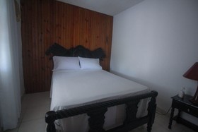 Kenwood Villa