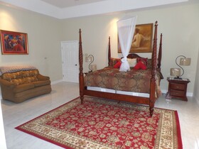 Luxurious Romantic Suite Kensington