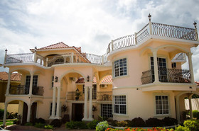Pinnacle View Estate Micaila Villa