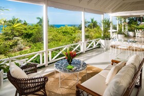 Round Hill Hotel & Villas
