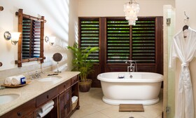 Round Hill Hotel & Villas