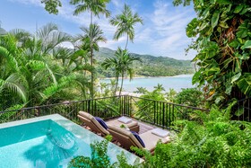 Round Hill Hotel & Villas