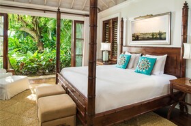 Round Hill Hotel & Villas