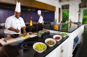 Round Hill Hotel & Villas