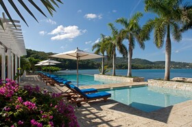 Round Hill Hotel & Villas